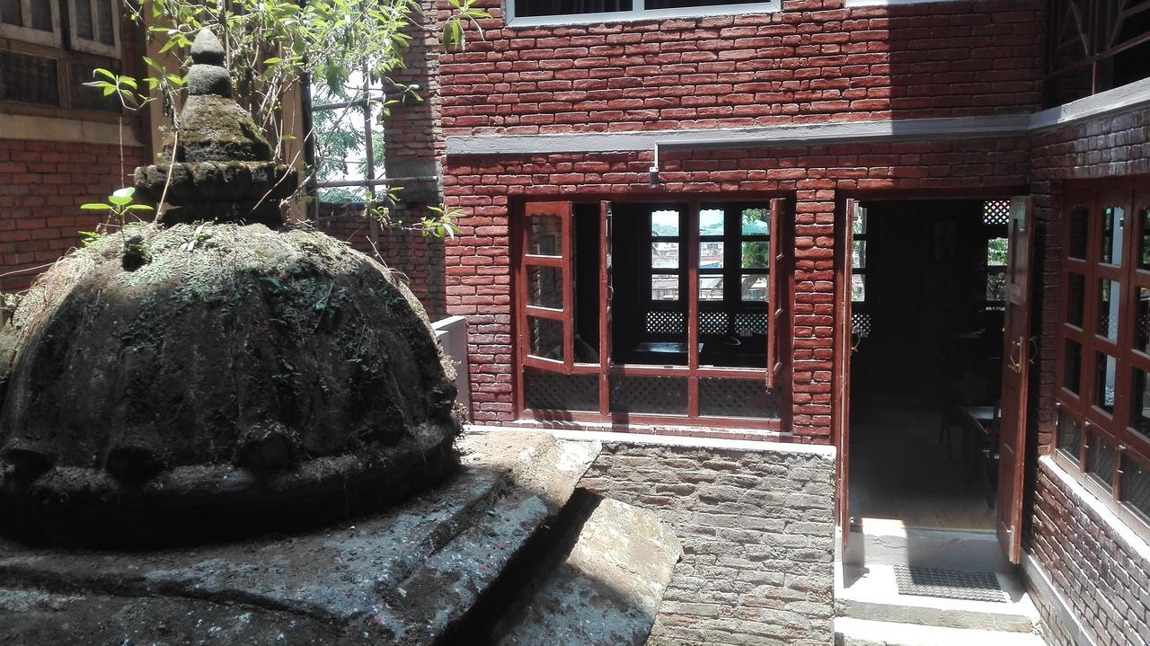 Cafe Beyond And Guest House Bhaktapur Exterior photo